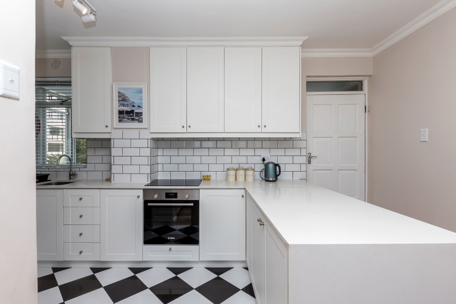 To Let 1 Bedroom Property for Rent in Rondebosch Western Cape